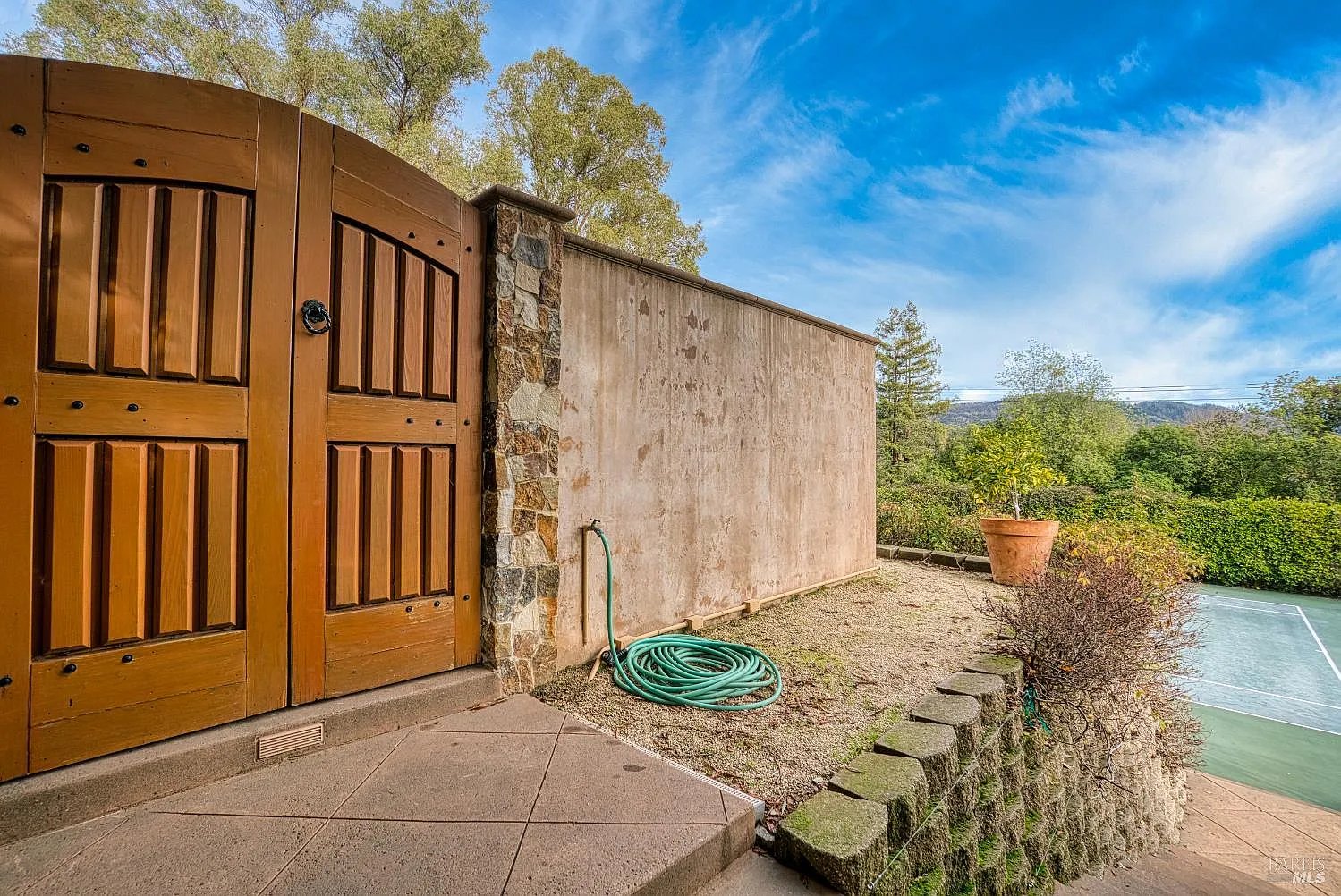 2703 Brush Creek Rd