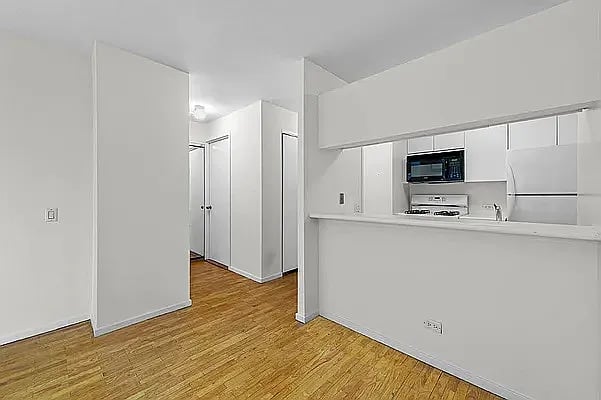 250 West 90th St #6G