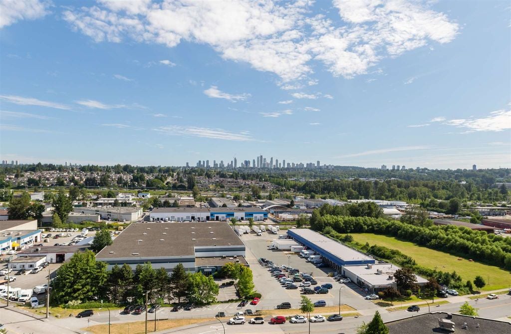 2200 Douglas Rd, #1404