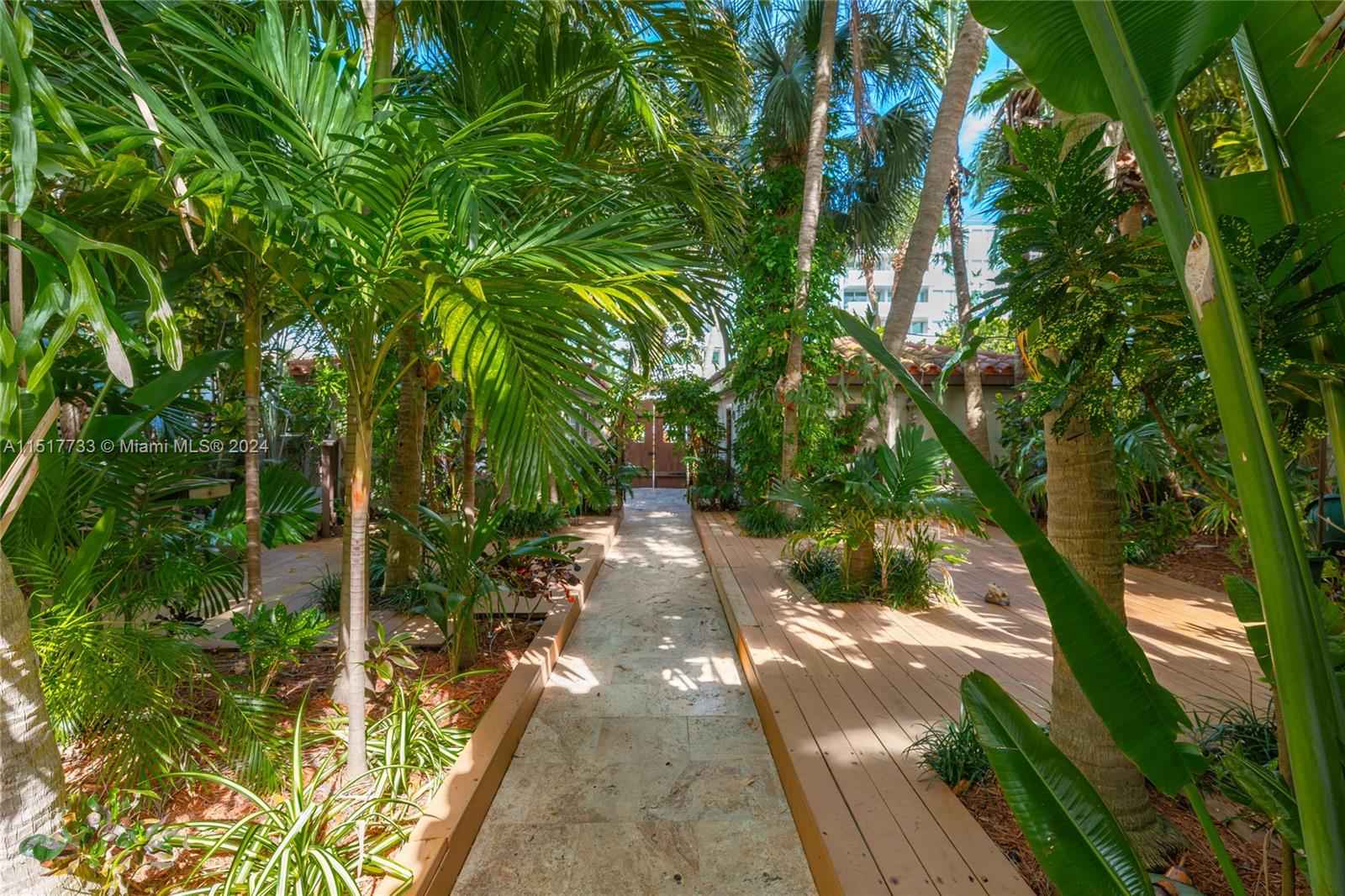 1920 Bay Dr