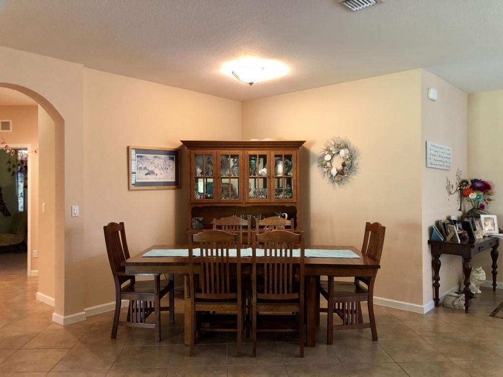 5520 SW Gray Fox Dr