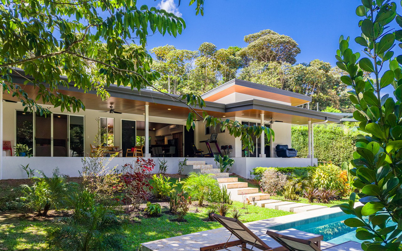 Unique Riverfront Home With Prime Location in Uvita