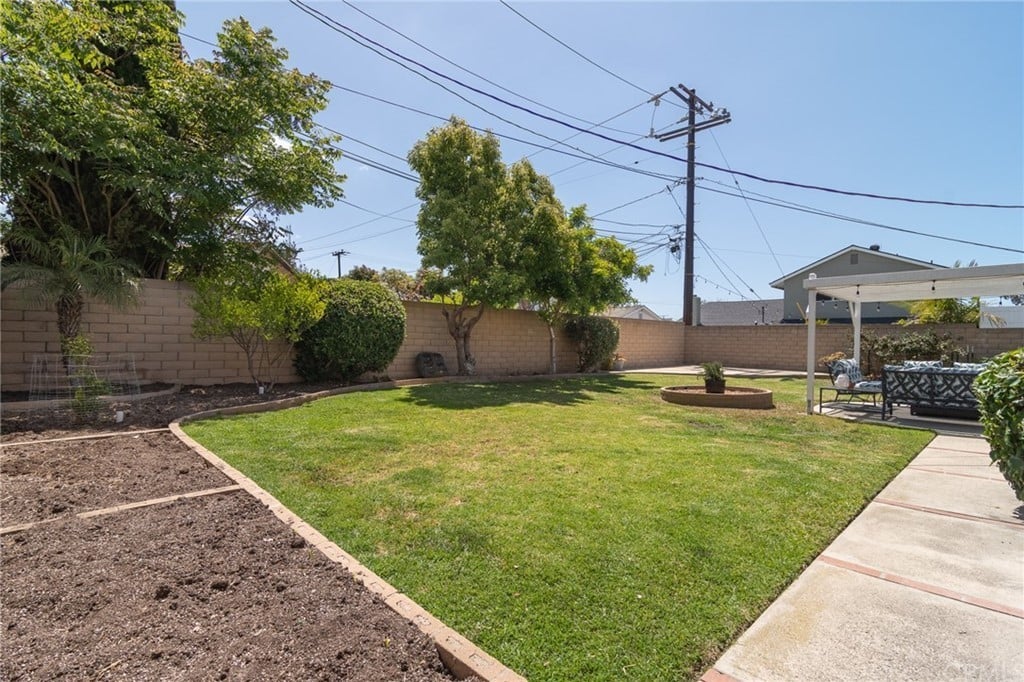 19732 Matsonia Ln