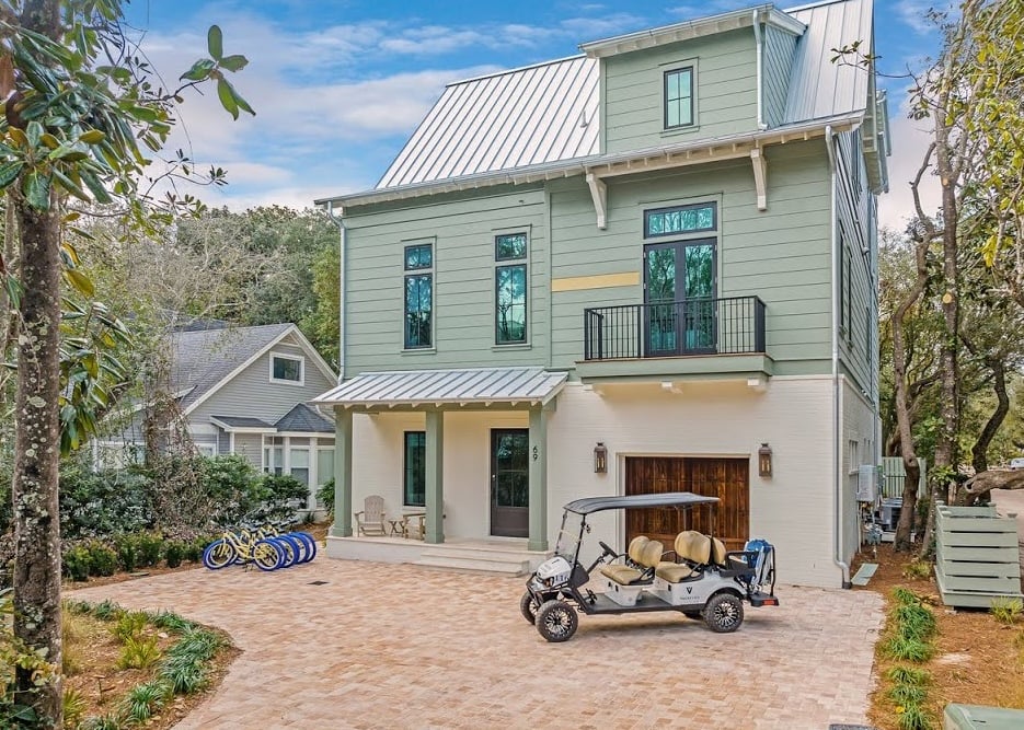 Legacy Property Steps to the Gulf with Elevator, Pool and Rooftop Entertaining