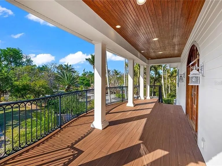 16475 Captiva Dr