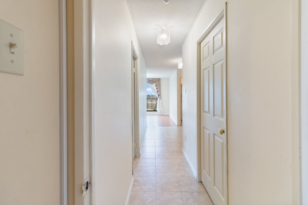 40 Harding Blvd #604