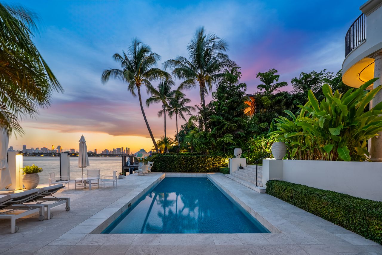  Sunset Island III Waterfront Estate