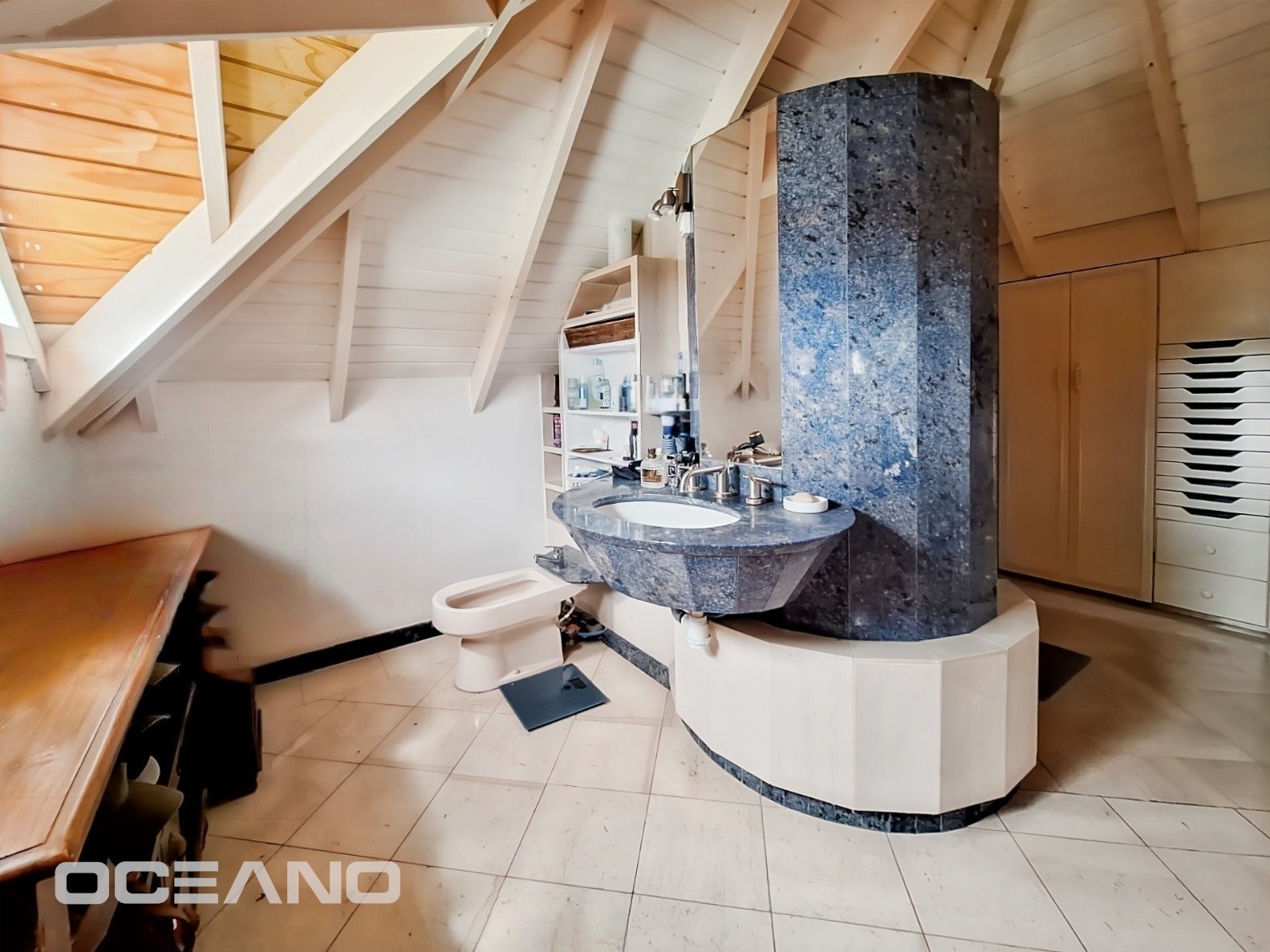 3 bedrooms Townhouse + Studio 
