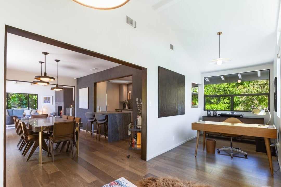 Halo Crest, Queens Rd, 90069