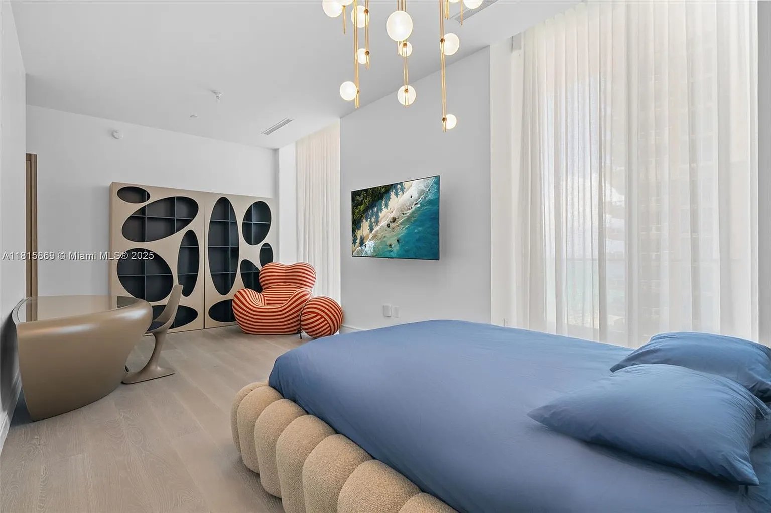 17901 Collins Ave #1607