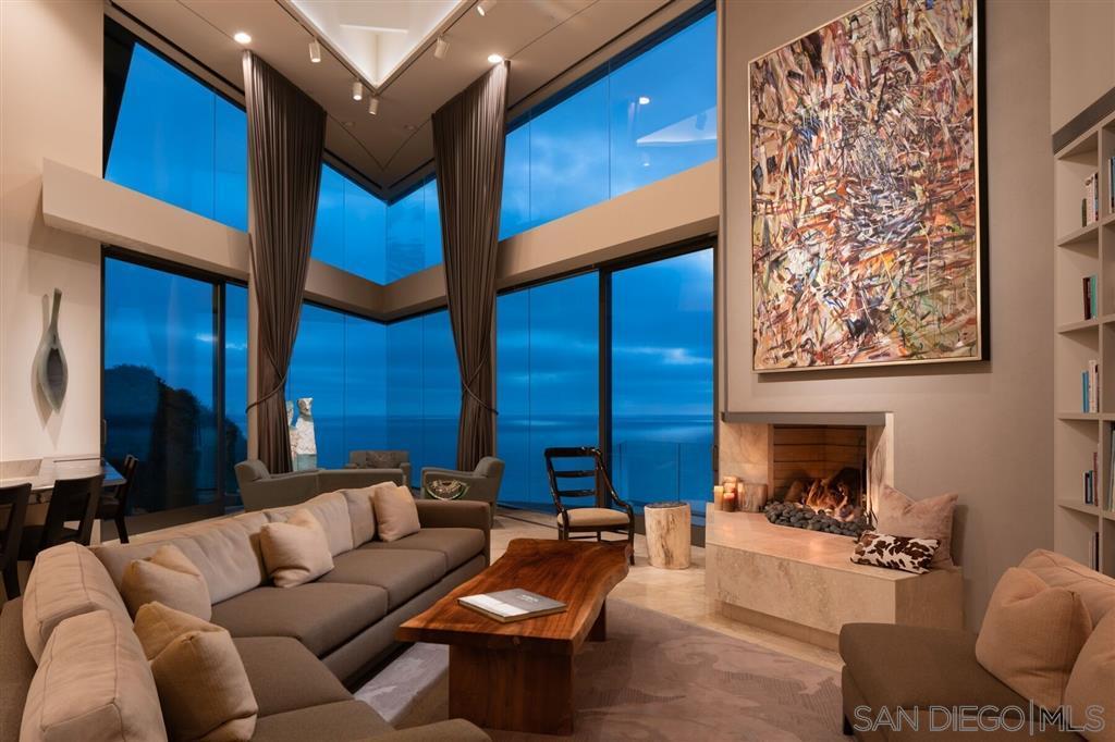 9828 La Jolla Farms Rd