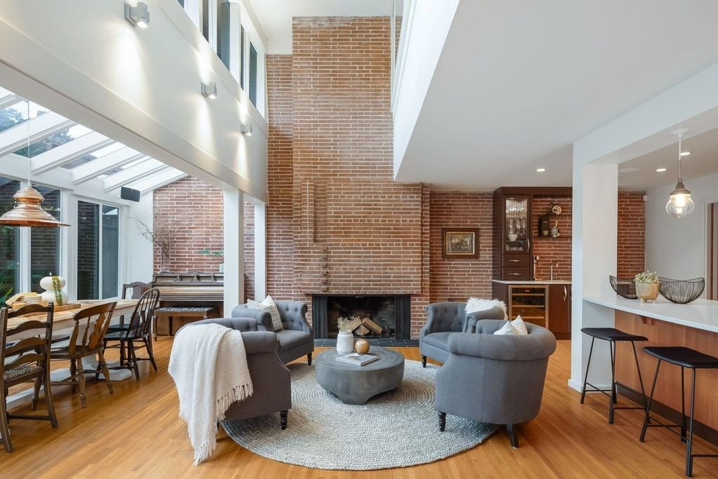3708 Edgemont Blvd