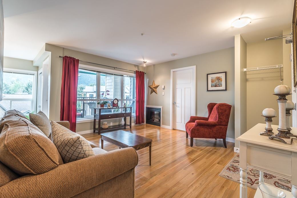 1212 Main St, #306