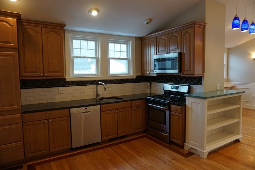 2 Littleton Road