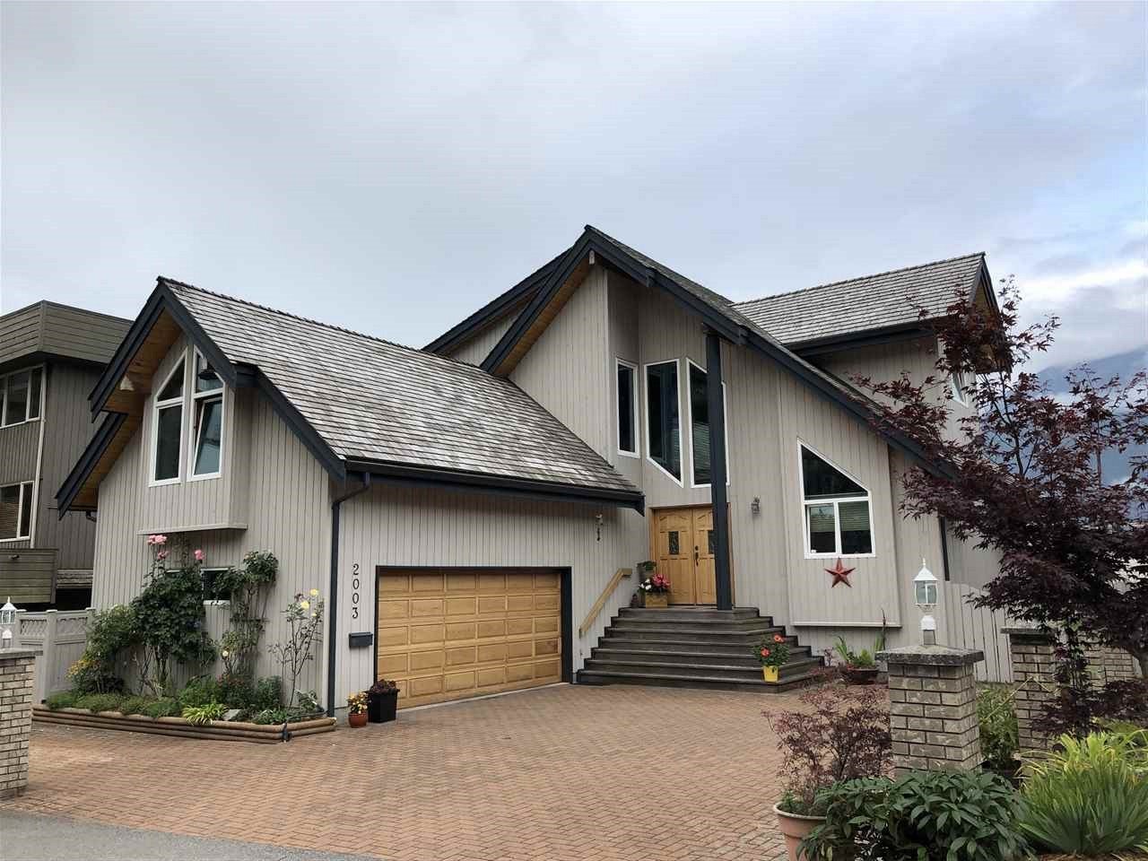 2003 Cliffside Ln
