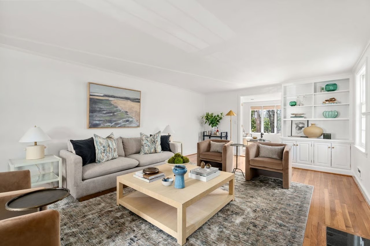 Sleek Waterfront Living