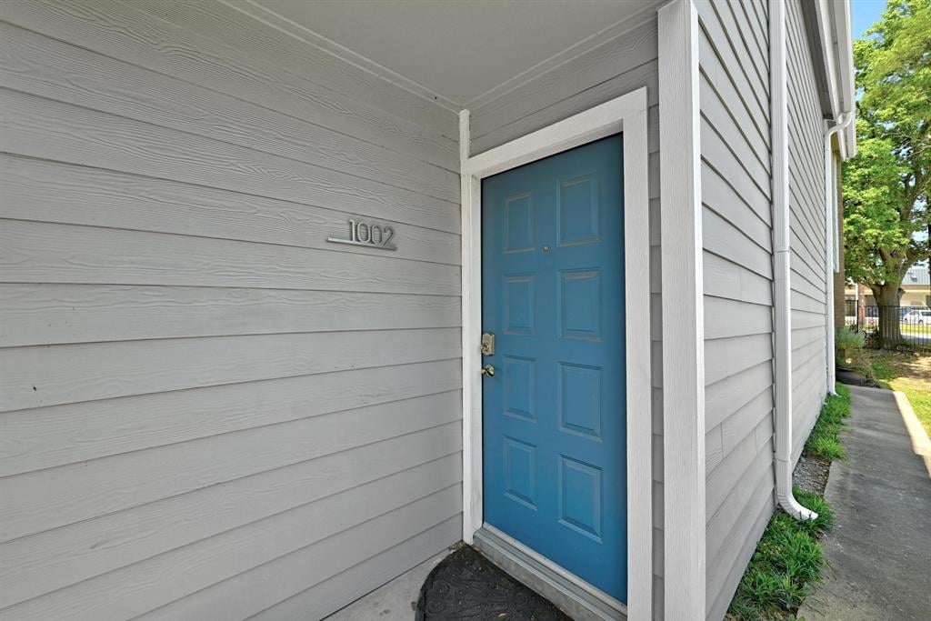 Charming Two-Story Condo in Gated Summerwind w/ Fireplace & Balcony
