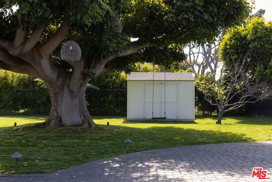 Echelon Pavilion, Grayfox St, 90265