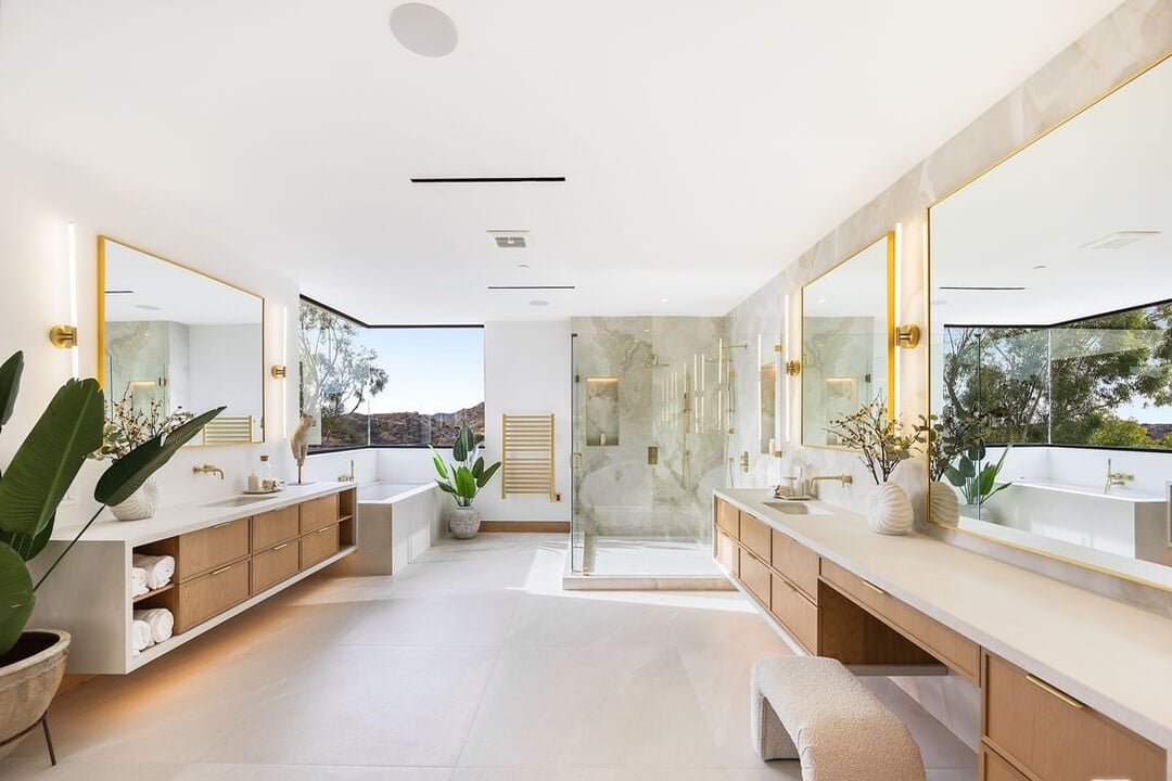 Mulholland Hwy, 90265