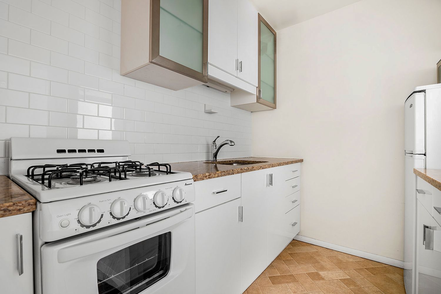 77 Bleecker St, #614