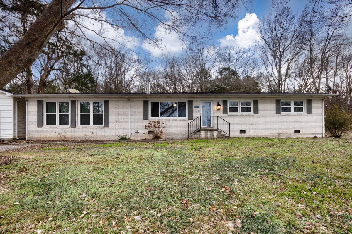 Large Lot with Pool in Harvest