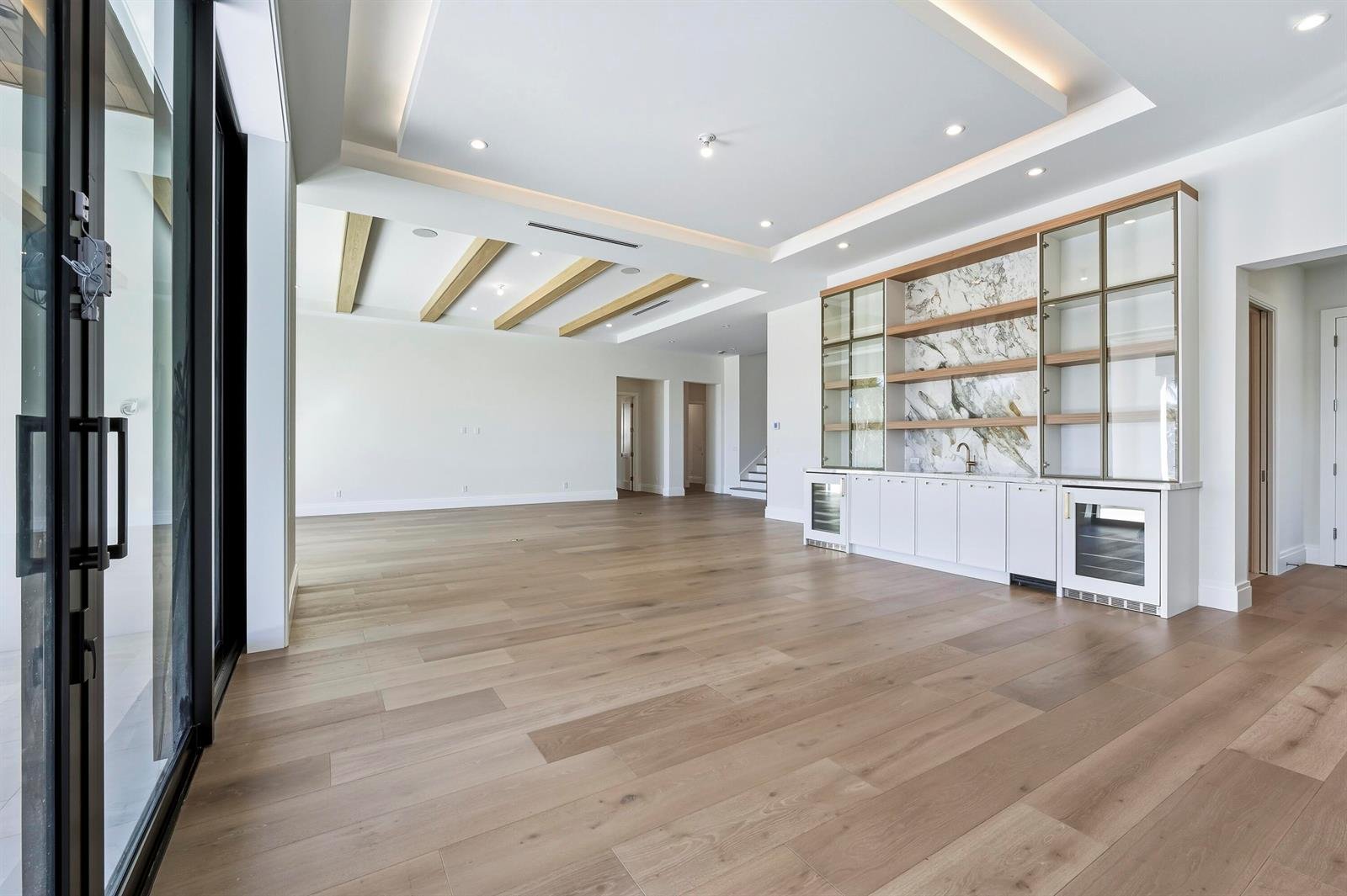 2442 Bay Circle