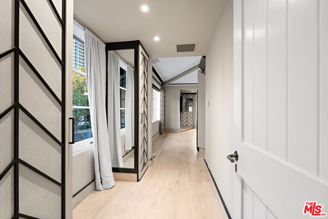 Century Woods Dr, 90067