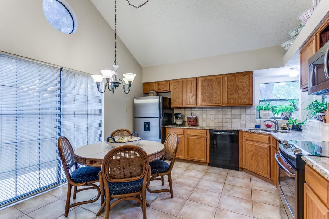 16817 Brookwood