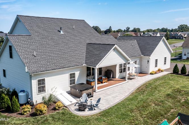 285 Sunnyside Dr