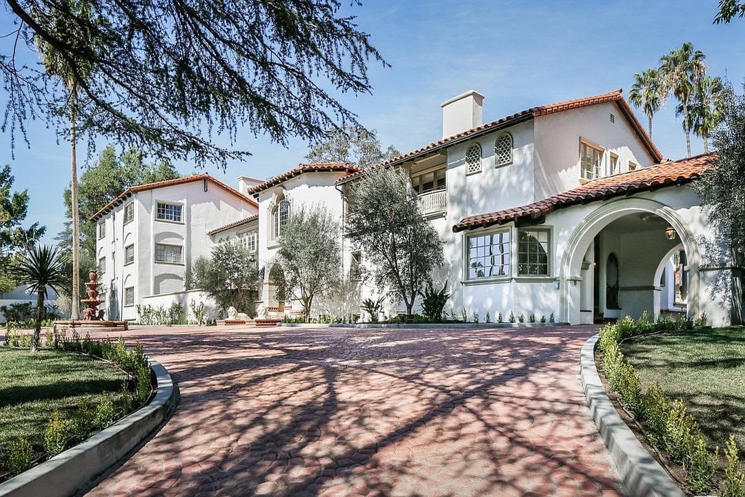 Benedict Canyon Dr, 90210