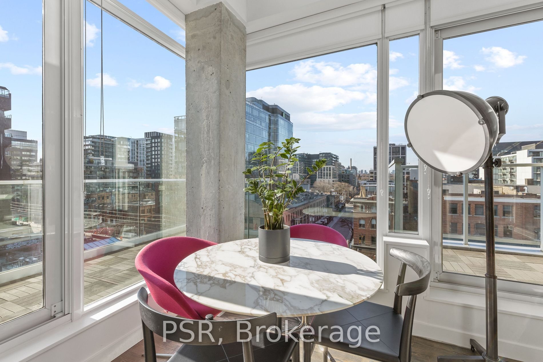 PENTHOUSE IN THE HEART OF KING WEST