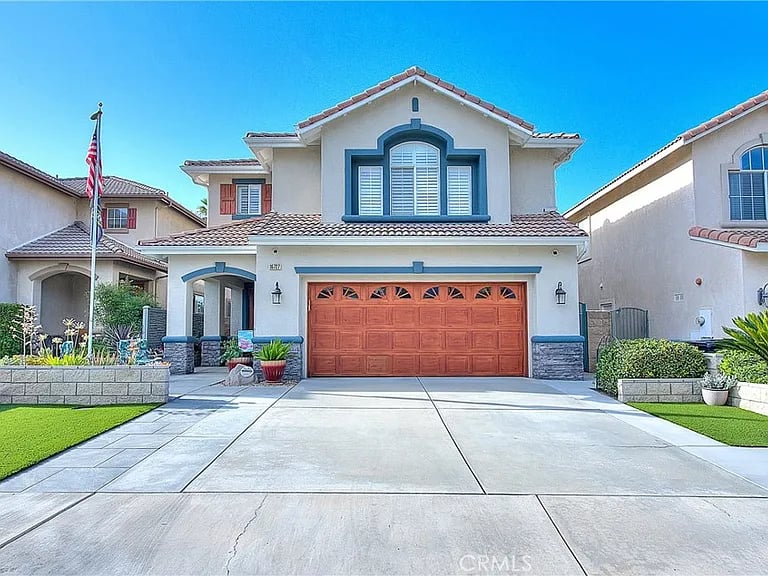 16727 Colonial Dr