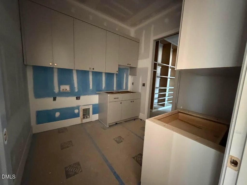 5856 Carriage Gate Dr