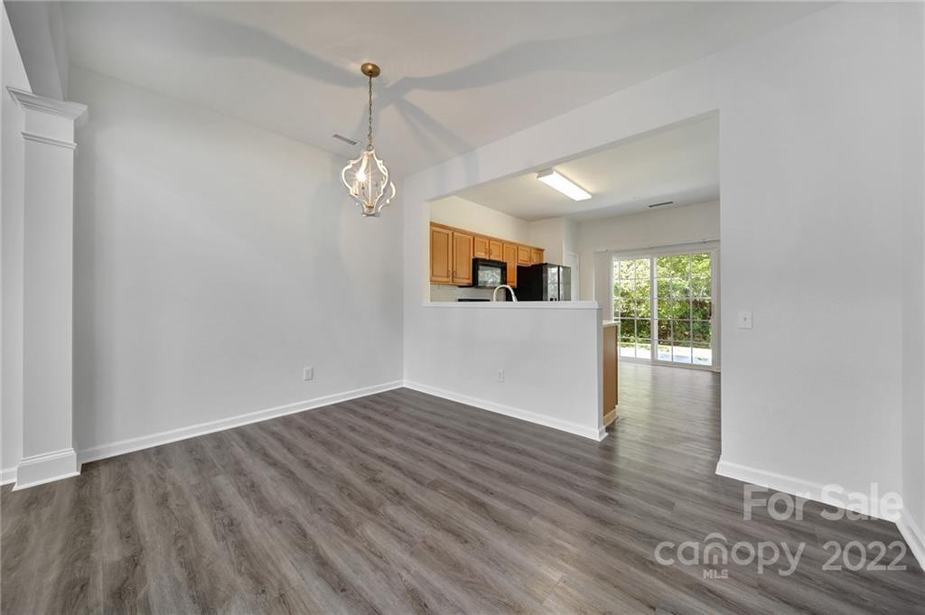 11708 Huxley Rd