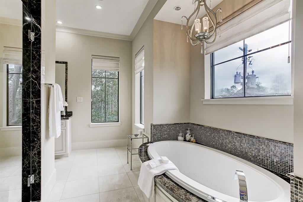 11313 Surrey Oaks Ln