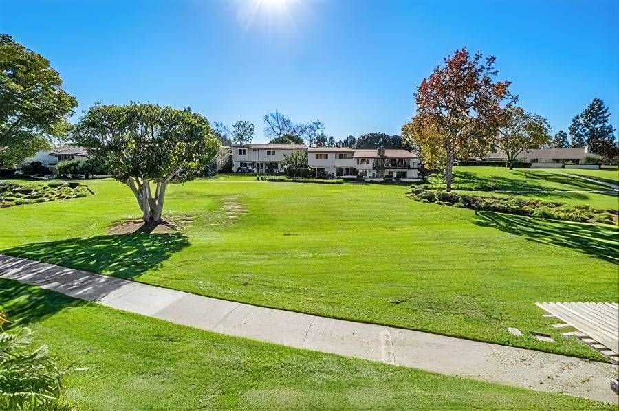 Eastbluffs Newport Beach: A Neighborhood Built for Those Who Love the Outdoors