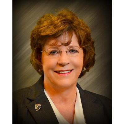 Beverly Gish Mooresville, NC Real Estate Agent Headshot