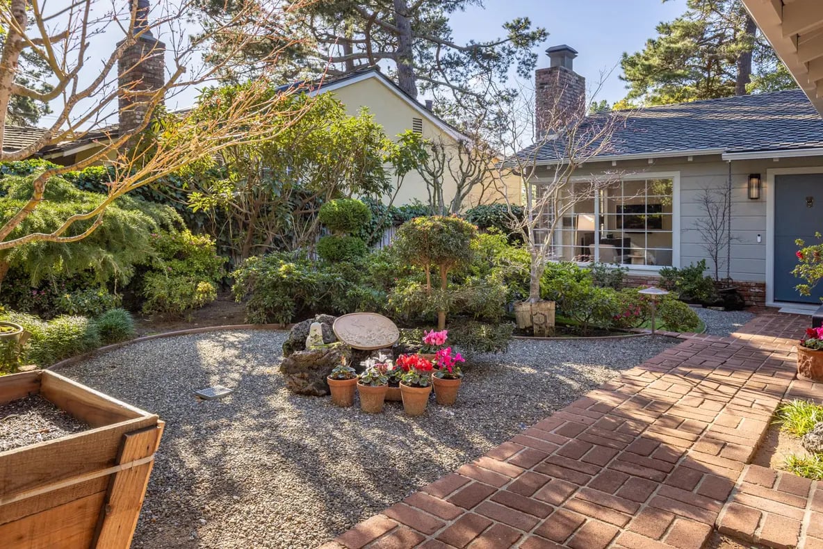 Carmelita Cottage