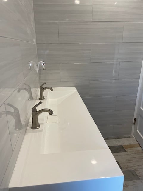 #105 Charming Colonial With Wrap Around Porch