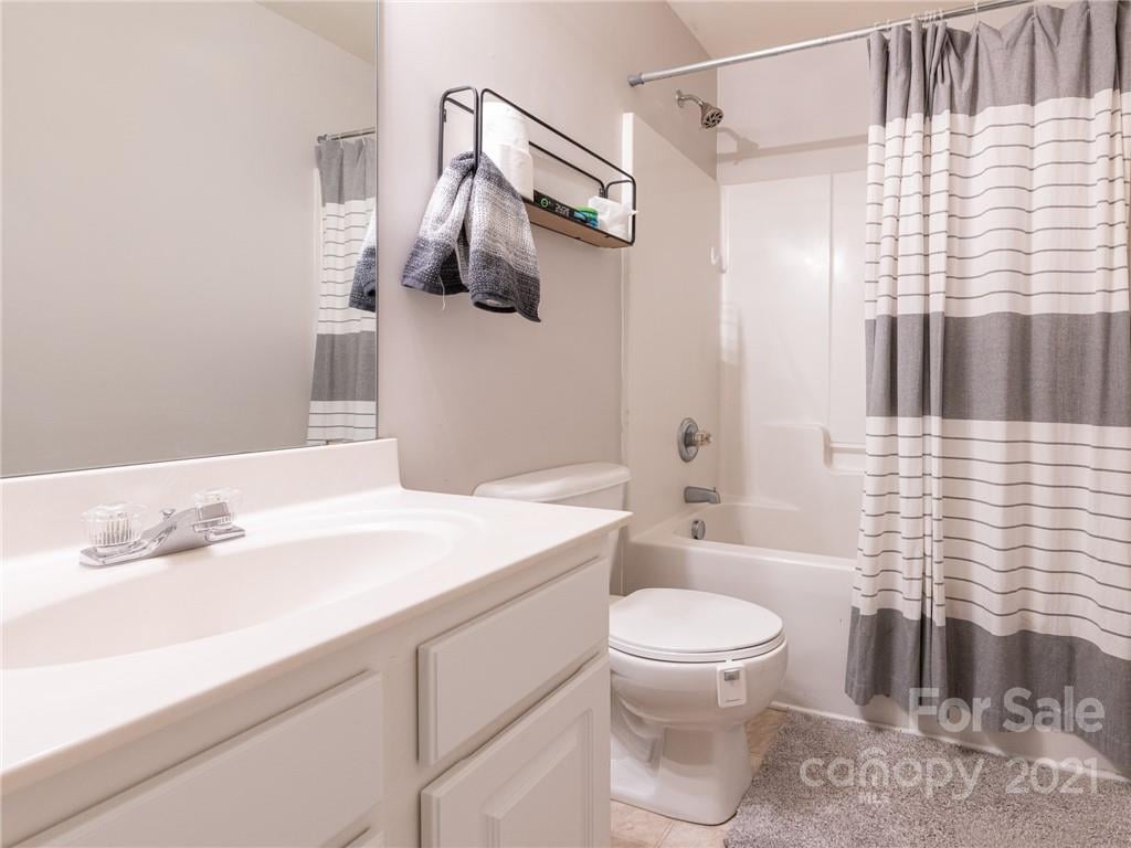 273 Notable Ln
