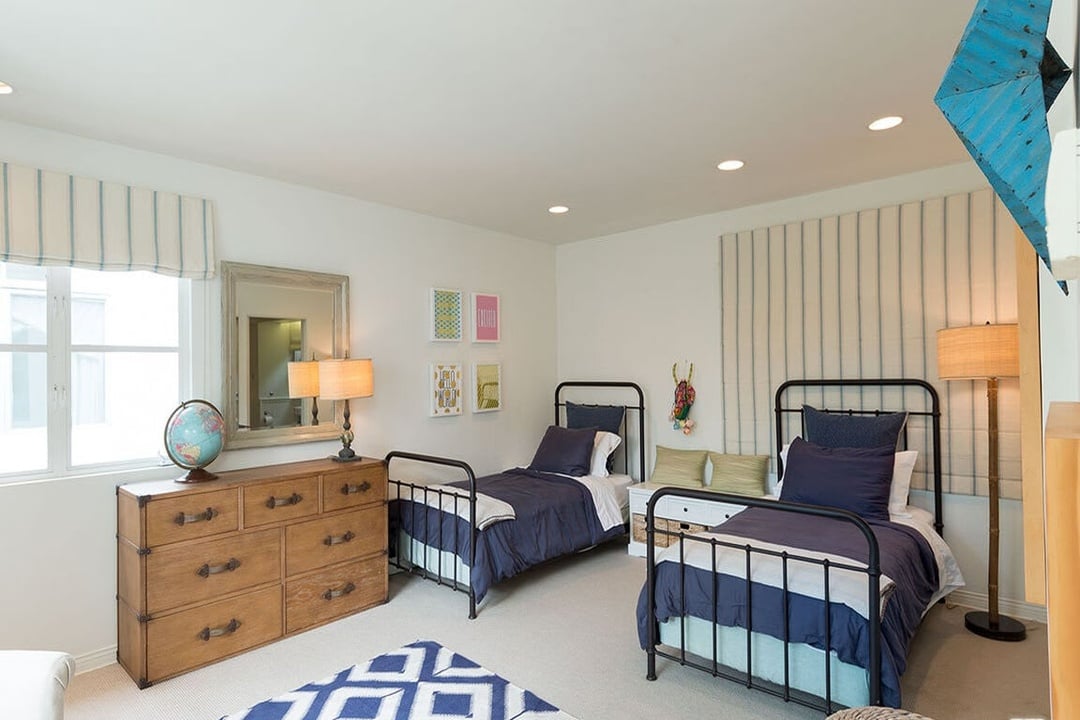 7th Helena Drive, 90049