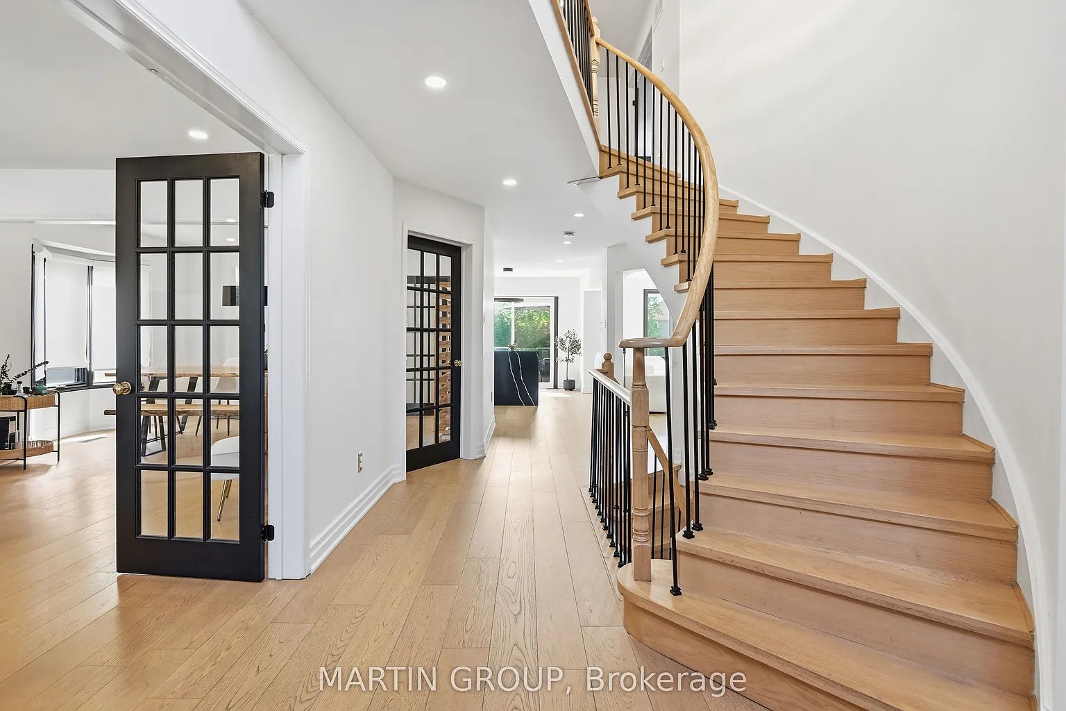 376 Carrier Ln