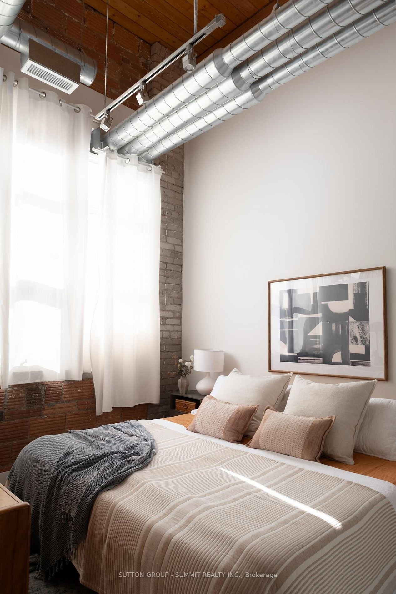 FEATHER FACTORY LOFT PENTHOUSE