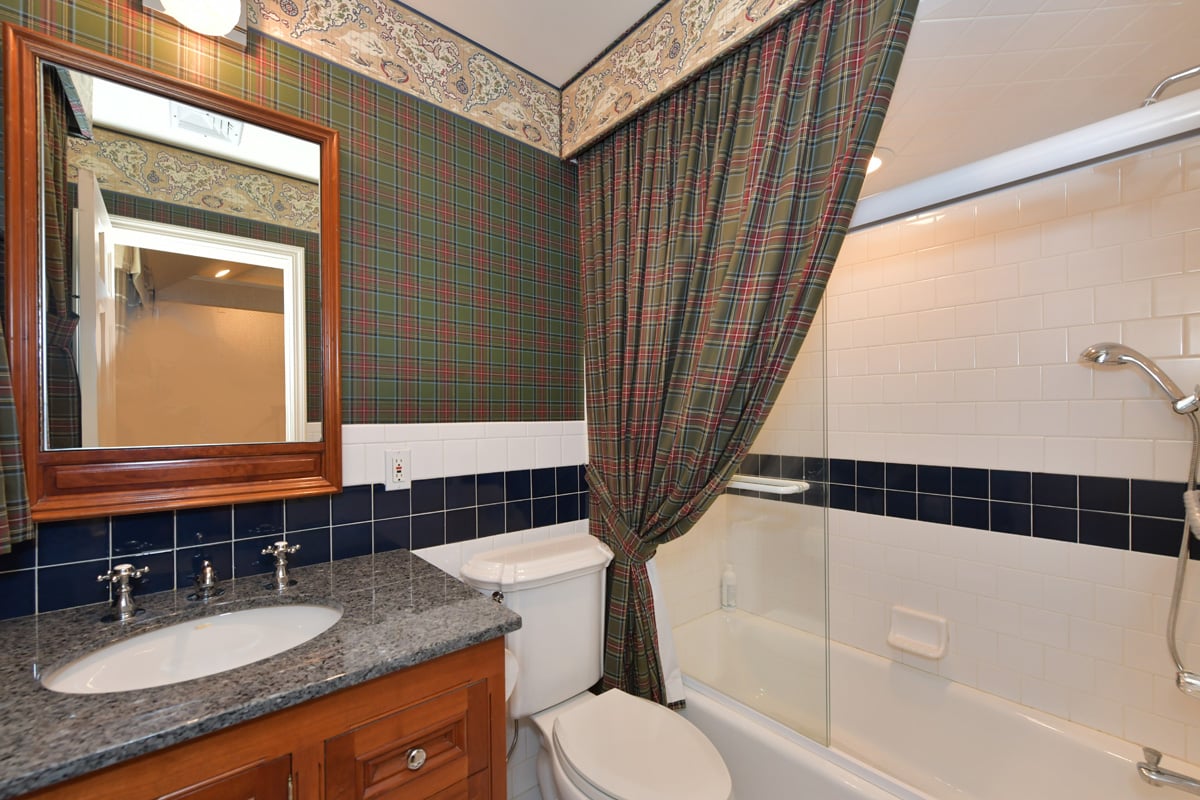 18 Powderhorn Rd
