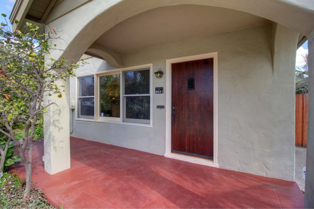 Just listed! Darling Elmhurst home