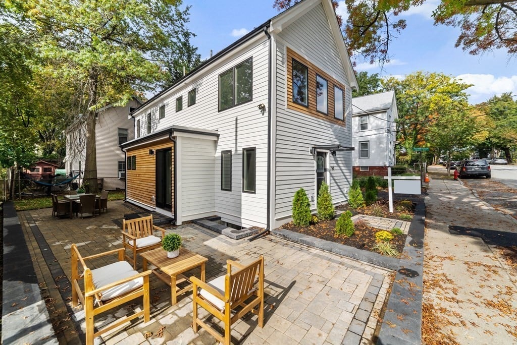 90 Holworthy St Cambridge, MA 02138