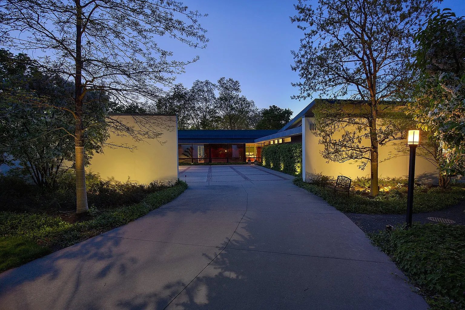 111 Lakewood Dr