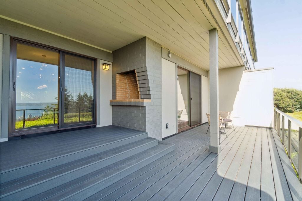 2206 Folkestone Way, #9