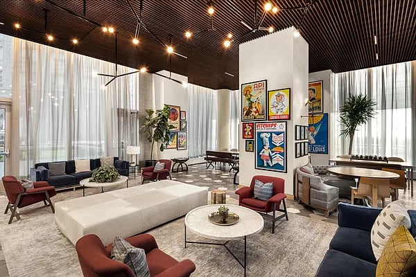 252 South Street Unit: 8J