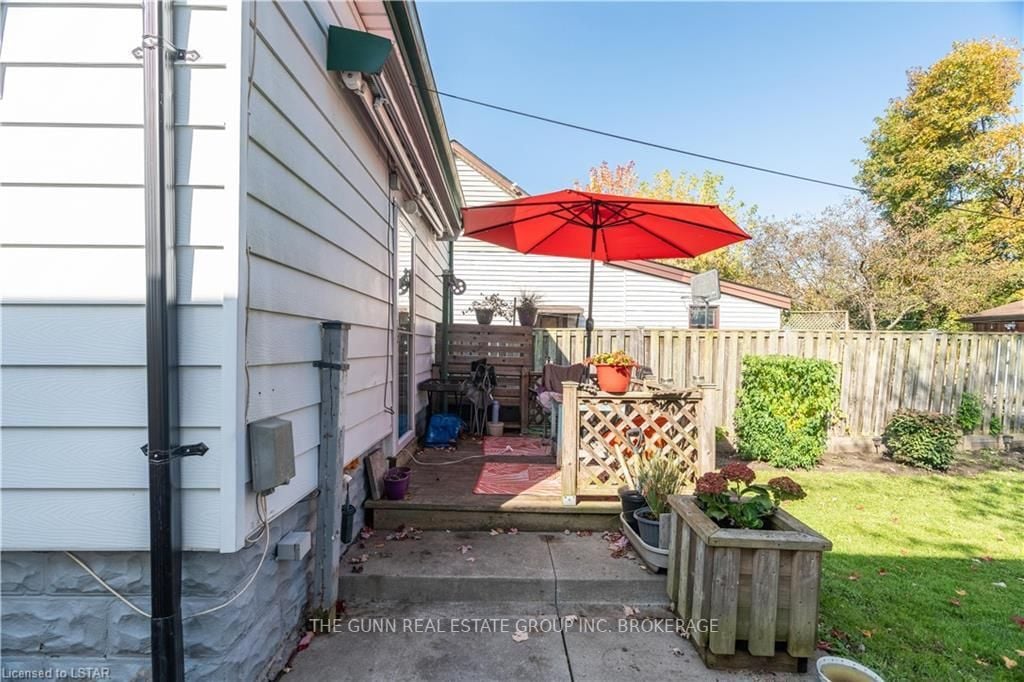 16 Linwood St